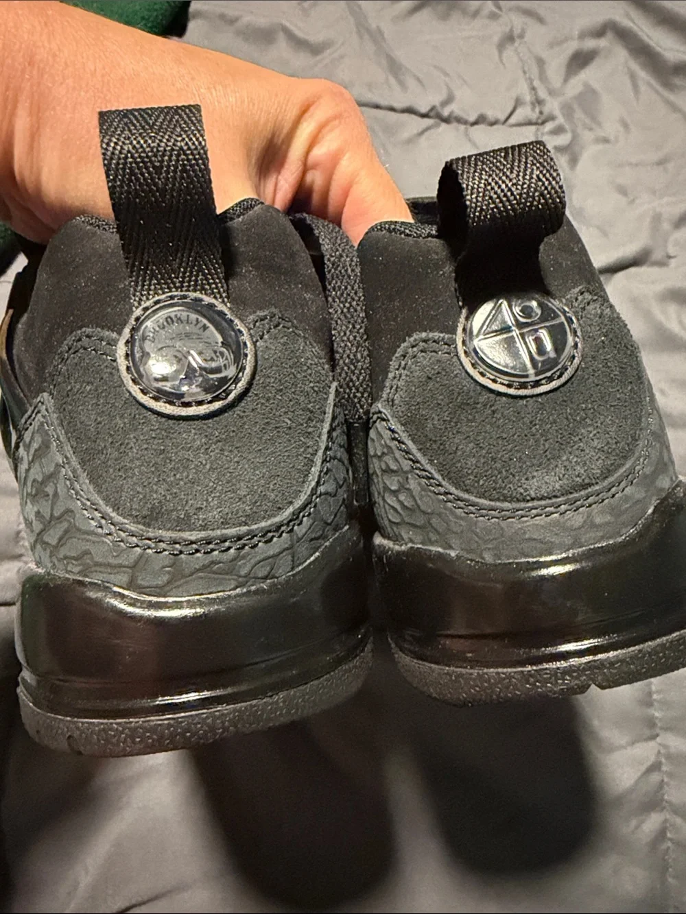 Boys 6.5 All-Black Low-Top Suede Athletic Sneakers